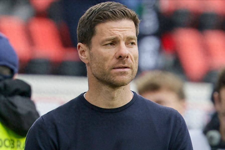 天助凯恩！2-2，德甲第5战平德甲第2，拜仁渔翁得利：提前2轮夺冠