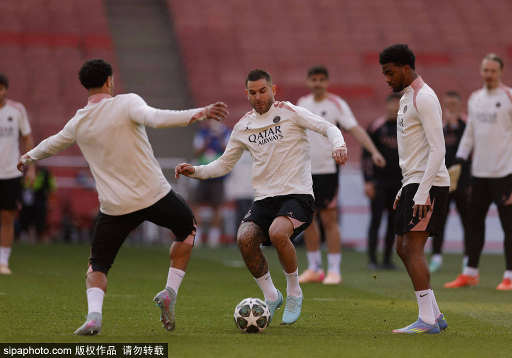 伊涅斯塔惊天爆料：恩里克天赋爆表！欧冠决赛巴黎VS国米，谁主沉浮？